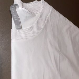 Zephyr White Crop tee size large